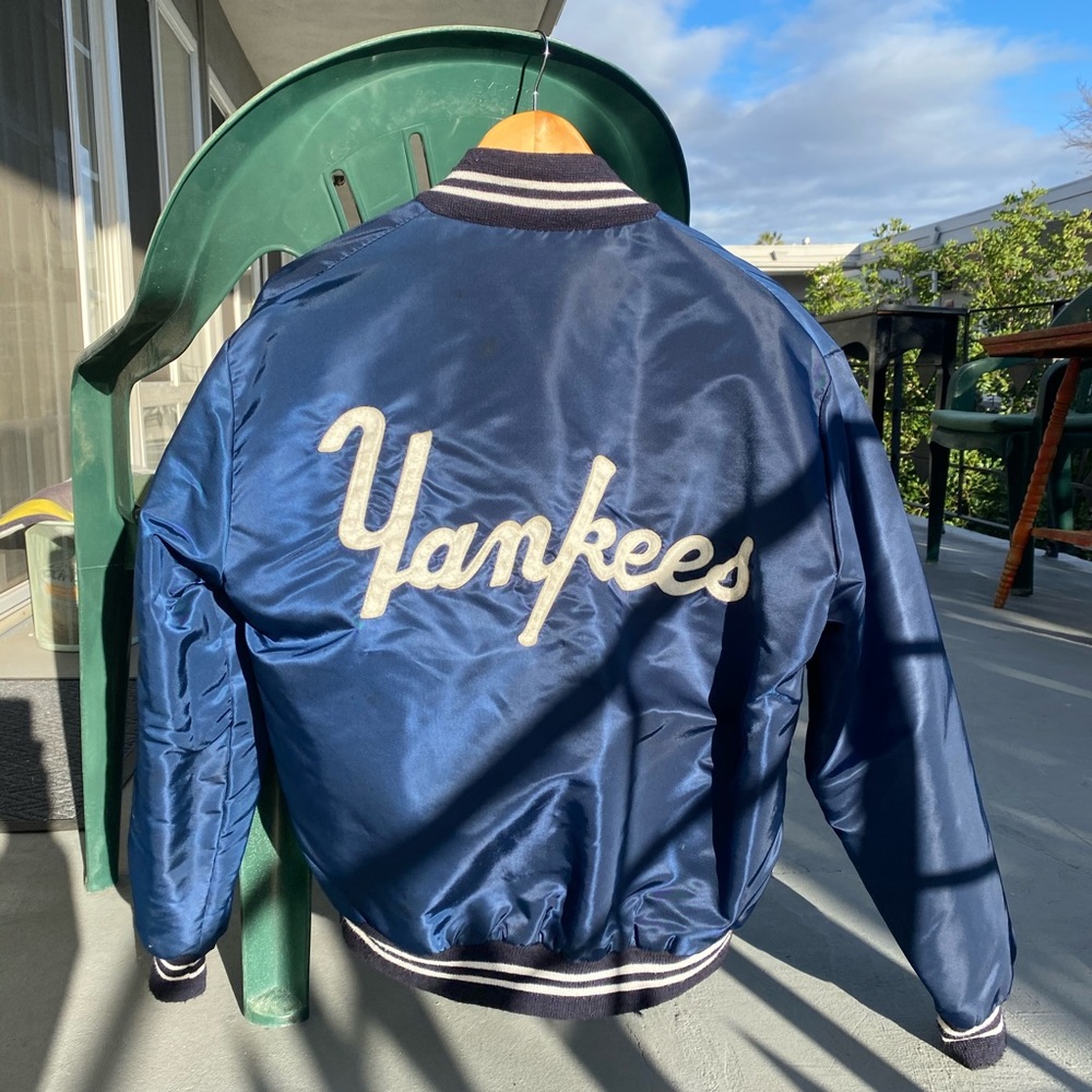Vintage *rare* 90s Yankees Bomber